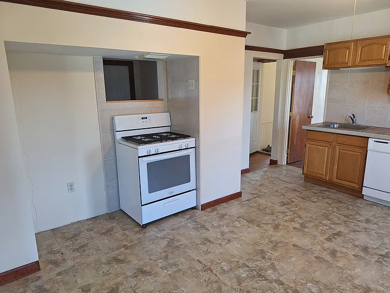 67 Tobie Ave #2 — Photo 7
