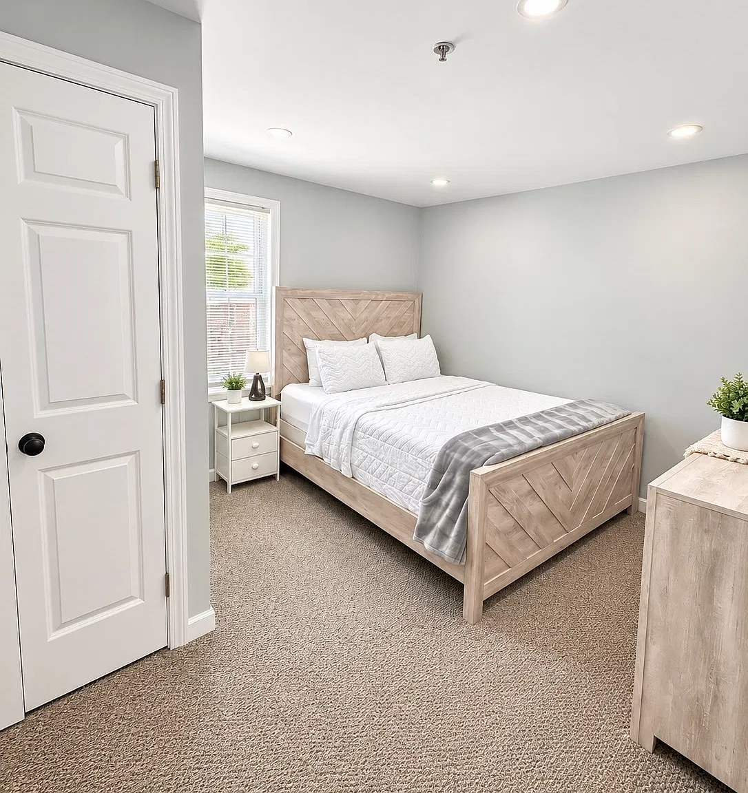 3 bed, 1.0 bath, 1100 sqft, $3,500 — Photo 4