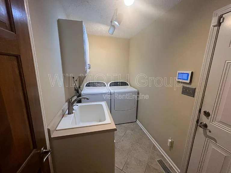 12748 Limberlost Dr — Photo 18