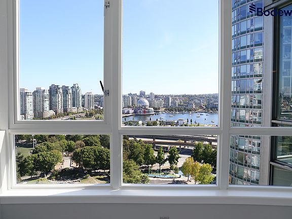 2nd image of 63 Keefer Pl #2009