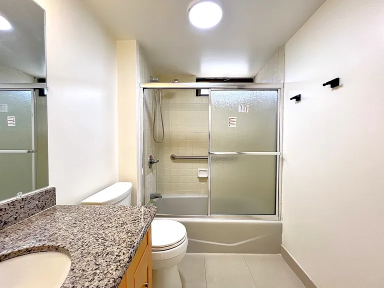 411 Hobron Ln #814 — Photo 17