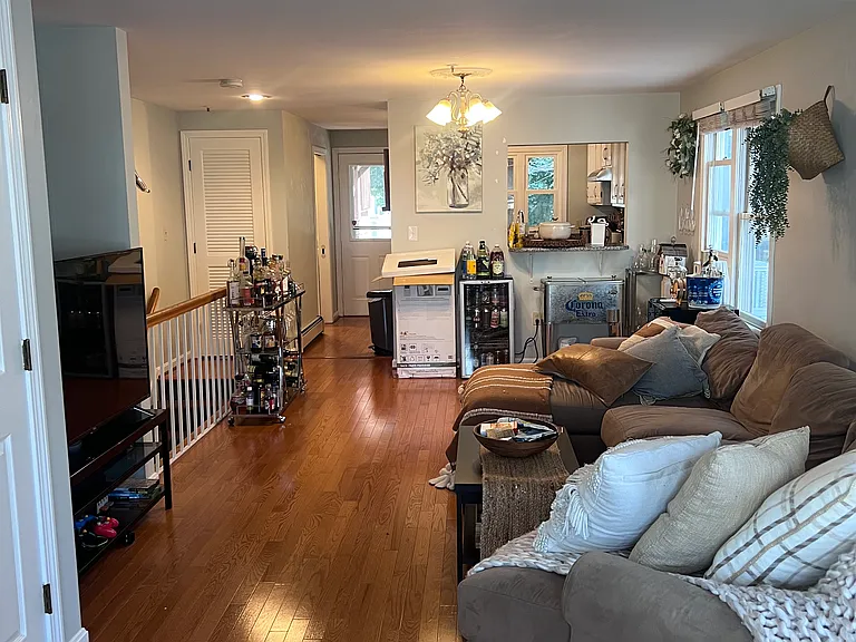 32 Woodward St #2 — Photo 2