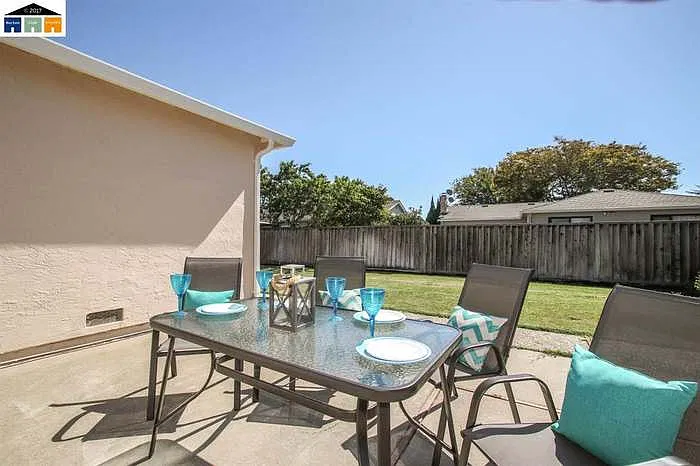 4 bed, 1463 sqft, $4,200 — Photo 3