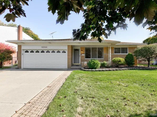 32522 Whitley Cir, Warren, MI 48088