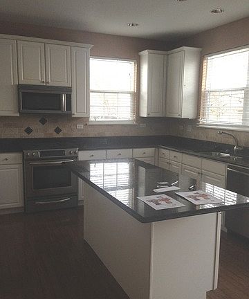 2nd image of 1600 Fairfax Ln