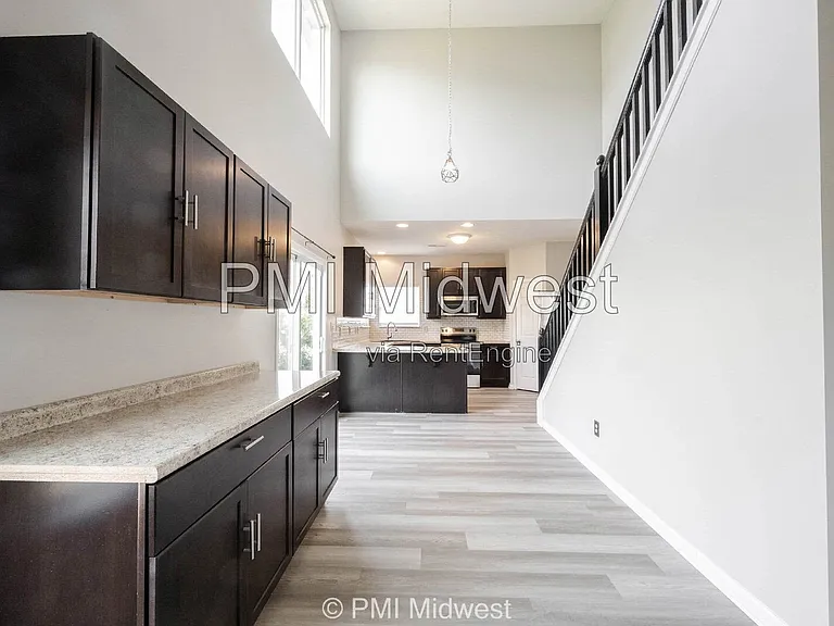 2526 Copper Hill Dr — Photo 9