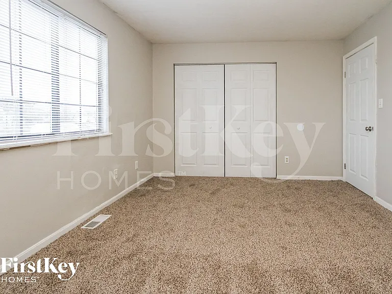 104 Meadow Creek South Dr — Photo 10