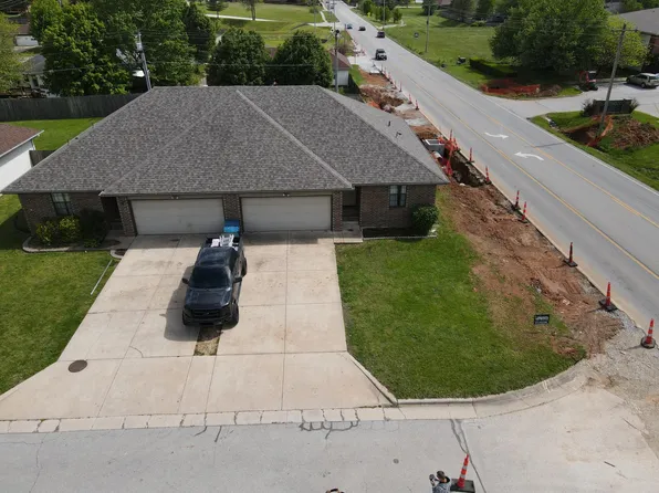 1264 Vintage Ln, Nixa, MO 65714