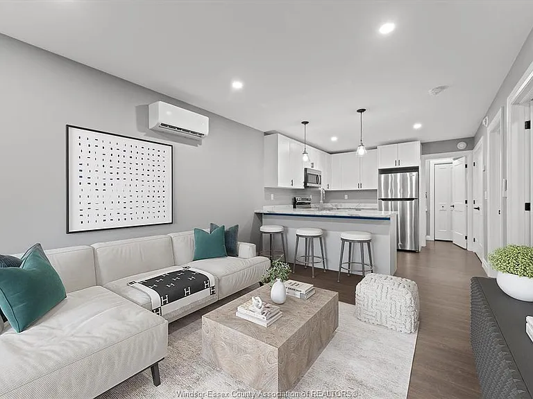 1147 Hickory Rd #UPPER — Photo 2