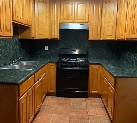 5th image of 1134 Sesmas St