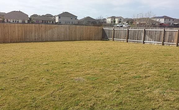 5th image of 220 Pebble Creek Ln