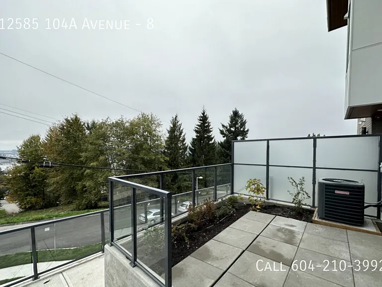12585 104a Ave #8 — Photo 21