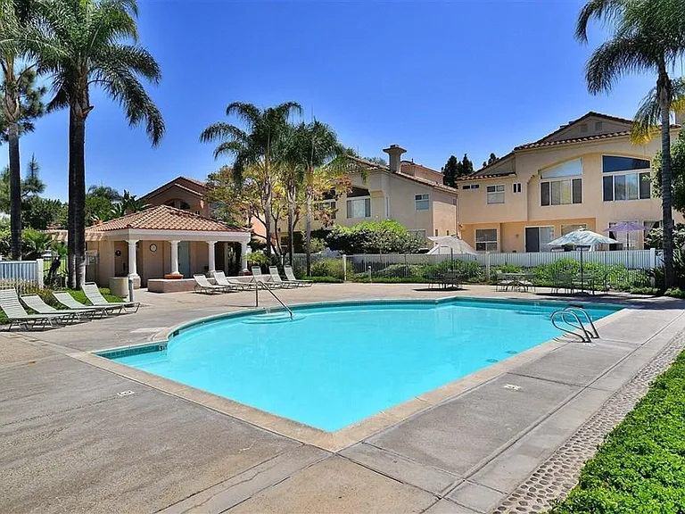 1367 Serena Cir — Photo 13