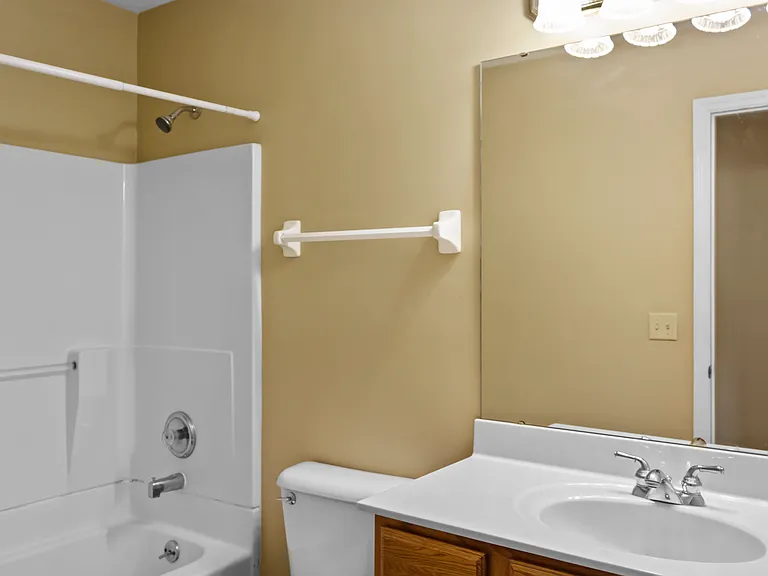 1637 Cantebury Ln — Photo 11