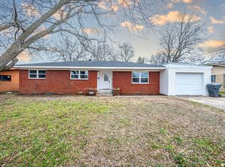 904 Davis St NW, Ardmore, OK 73401