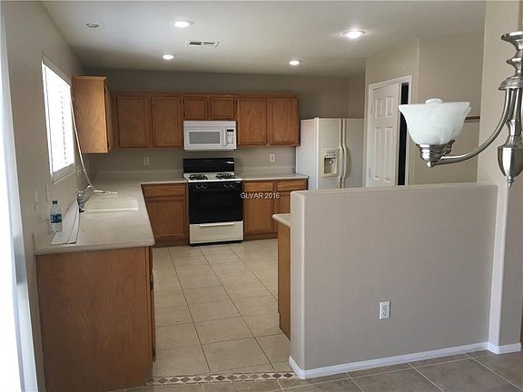 5th image of 3528 Laguna Veneta Ave #0