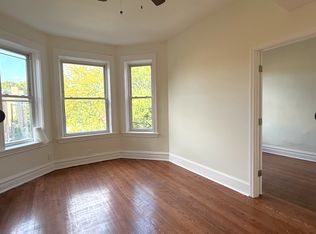 1311 W Foster Ave #3, Chicago, IL 60640