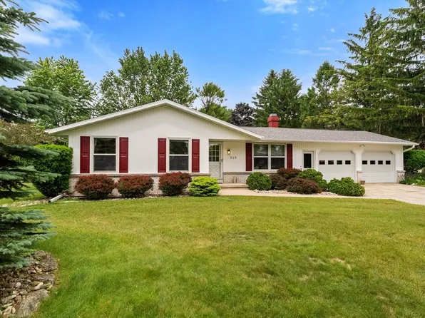 809 S 16th Ct, Sturgeon Bay, WI 54235