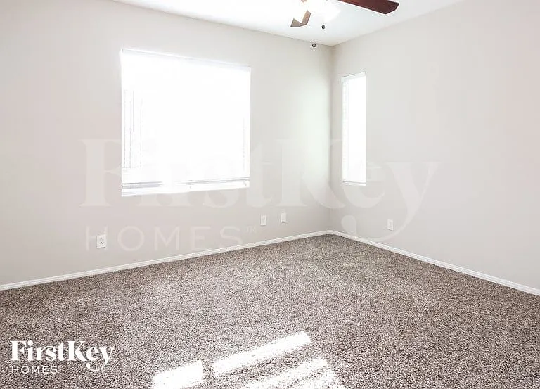 10552 Lessona St — Photo 9