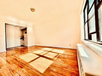 Rented by Nolita Group