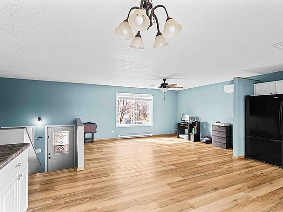 3rd image of 222 Alice Ln