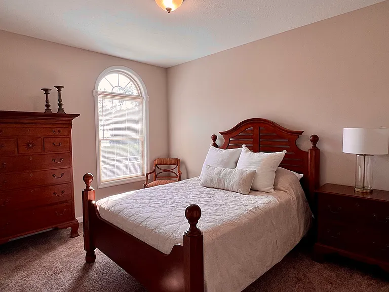 Waterford Place Apartments & Villas — Photo 10
