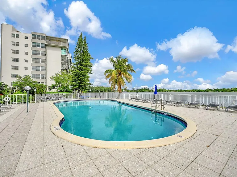1075 NE Miami Gardens Dr #408 — Photo 10