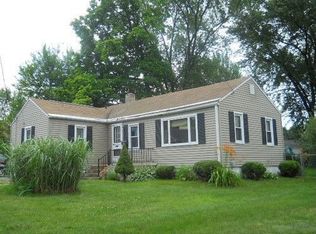 23 Mount Vernon Rd, Chicopee, MA 01013