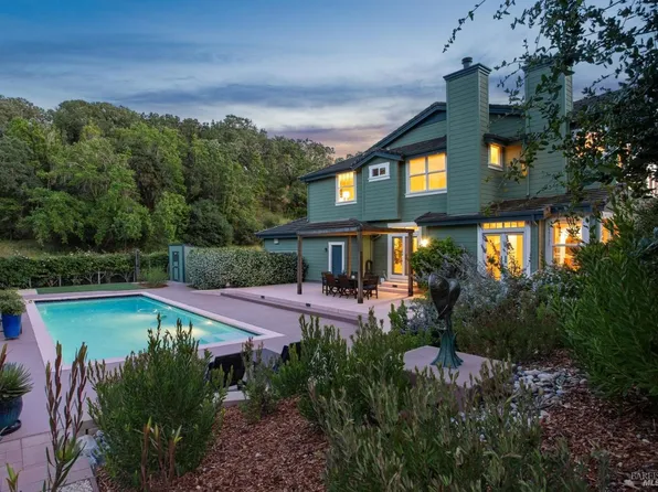 90 Saddle Wood Drive, Novato, CA 94945