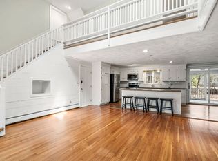 306 Grove St, Wellesley, MA 02482