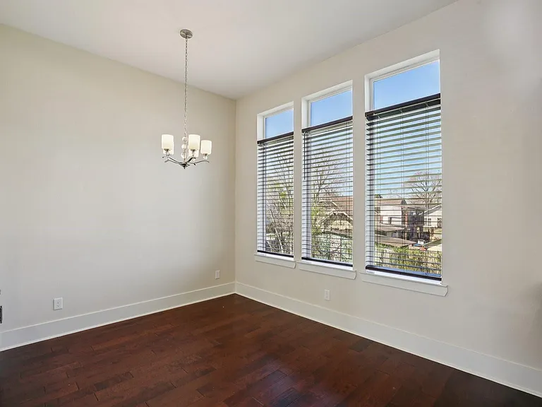 209 Burr St #C — Photo 16