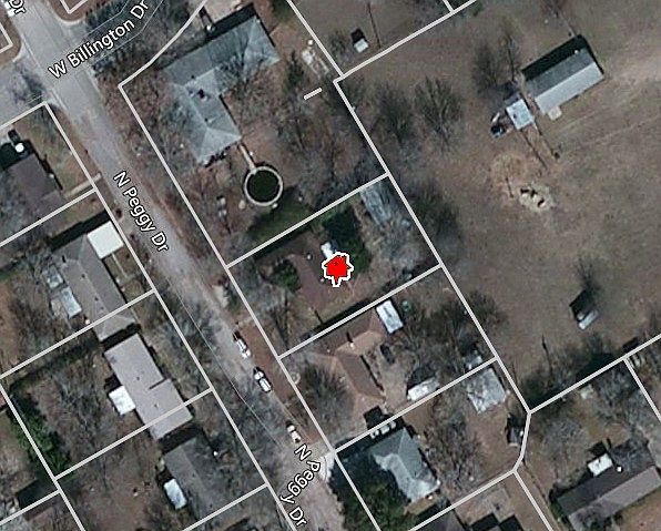 2nd image of 905 Peggy Dr