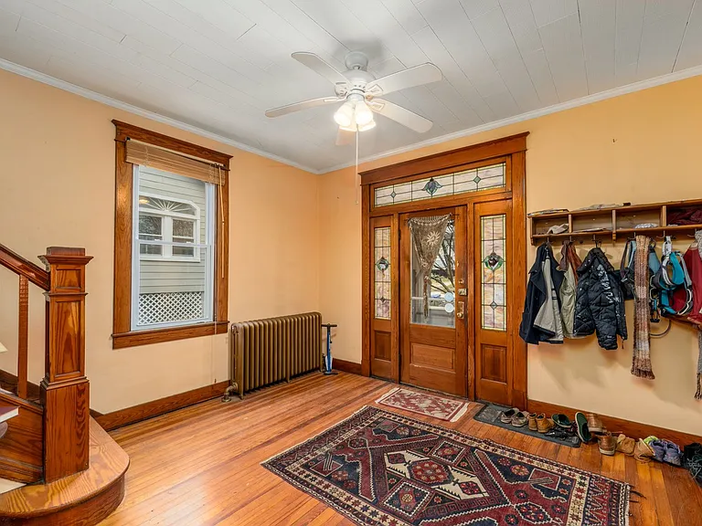 2911 Shirey Ave — Photo 5