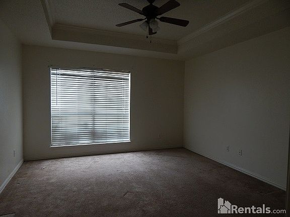 5th image of 2006 Villa Dr