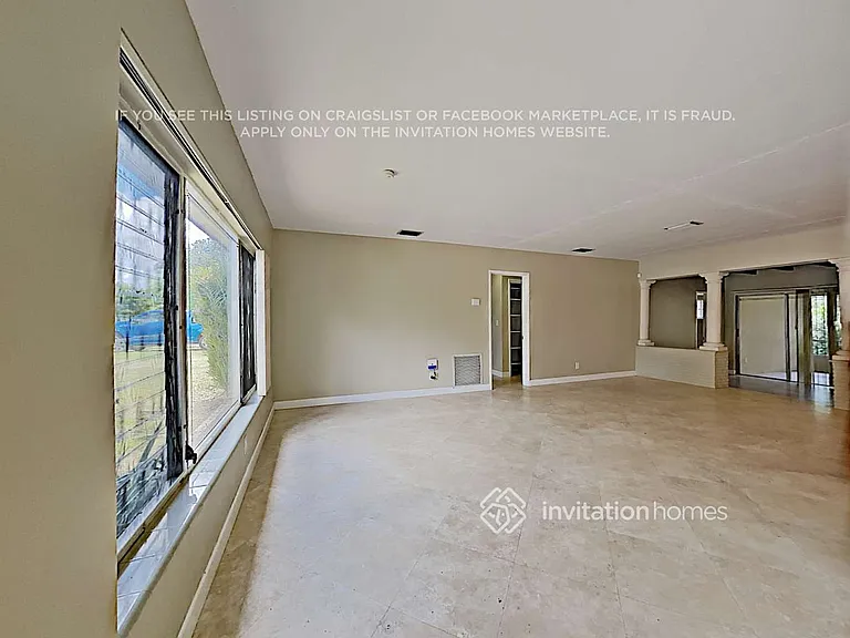 2720 SW 15th Ct — Photo 4