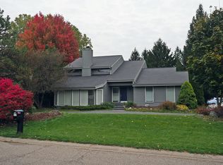 2239 Hidden Lake Dr, West Bloomfield, MI 48324