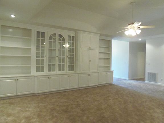 4th image of 5062 Fairington Dr