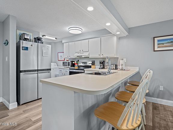 4th image of 1505 Salter Path Road #124