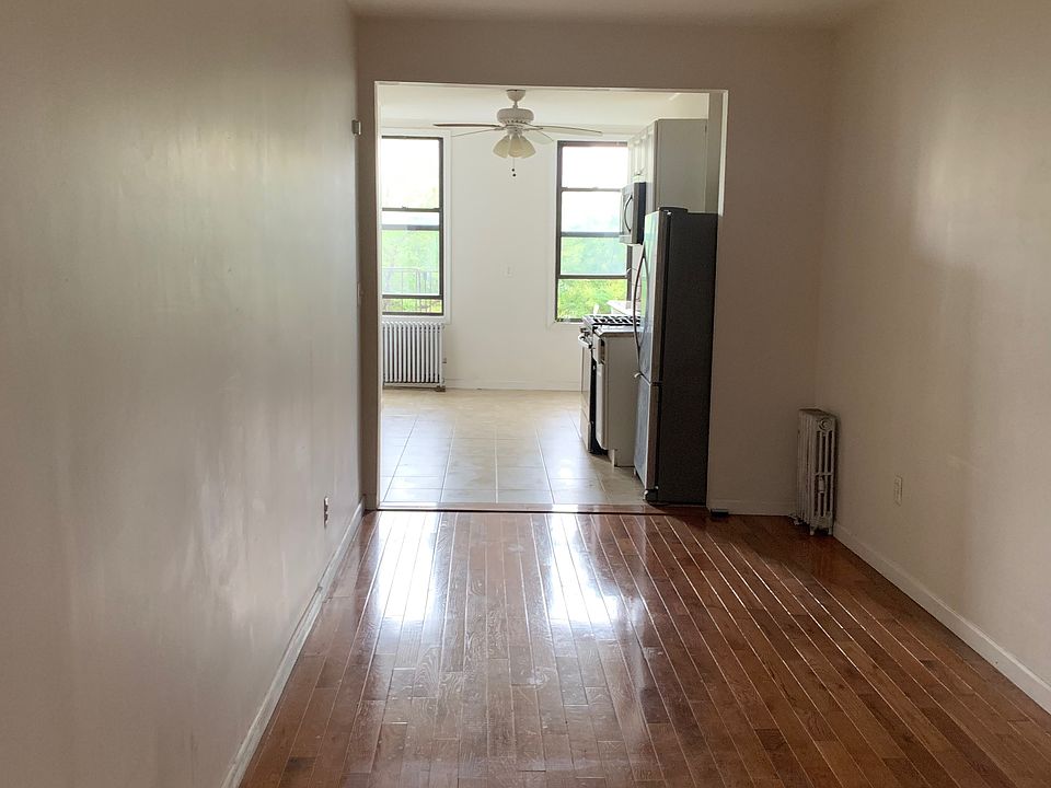 1st image of 210 Montrose Ave APT 3R
