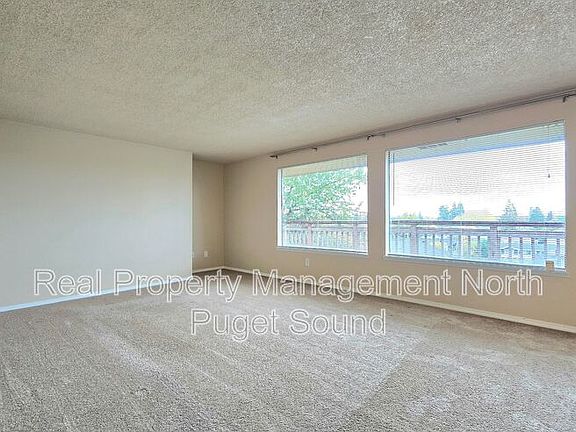5th image of 228 N Stillaguamish Ave