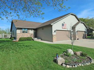 34 Spencer Village Ct, Appleton, WI 54914