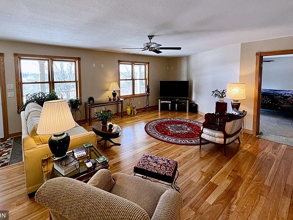 5th image of 30141 Oriole Ave