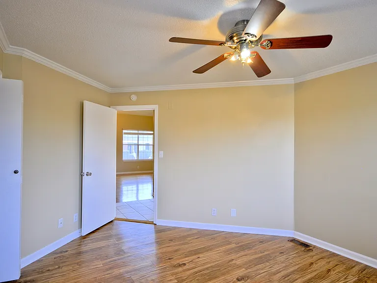 1942 Timberline Way — Photo 14