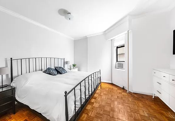 2nd image of 353 W 47th St #4R