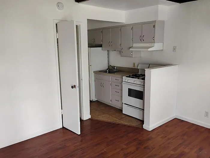 1 bed, 1.0 bath, $725 — Photo 1