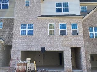 1405 Glen #IVY, Marietta, GA 30062