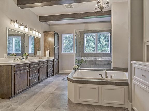4th image of 4103 W Crown Crossing Dr