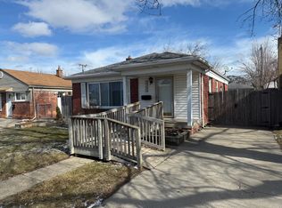 26220 Lehner St, Roseville, MI 48066