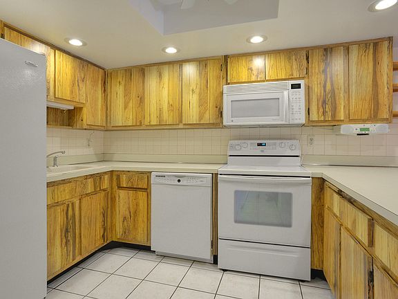 4th image of 3243 Beach View Way