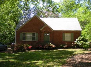 1049 Walker Dr, Decatur, GA 30030